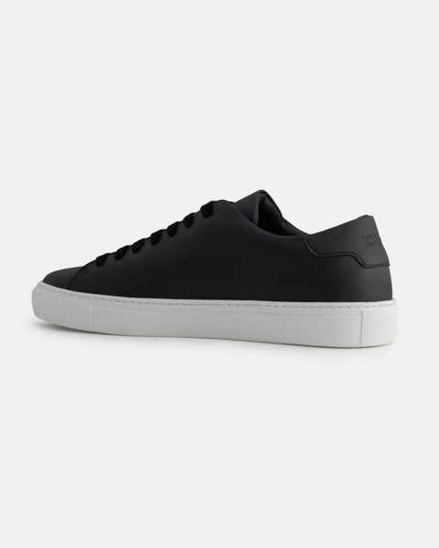 One – Black White – Men